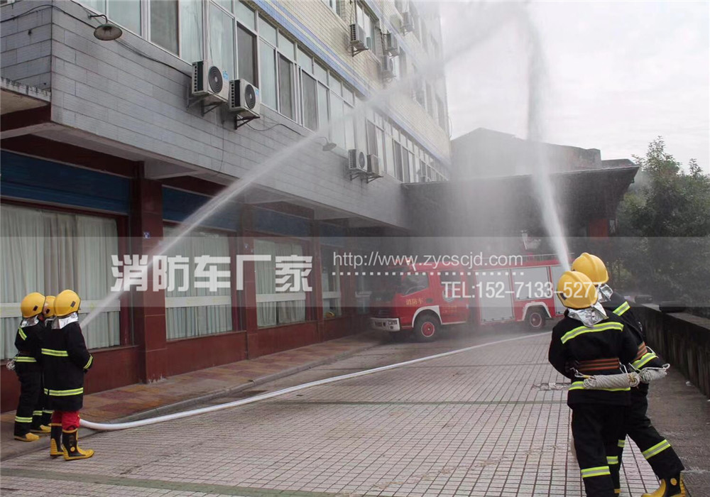 消防車使用圖片 消防車使用圖片